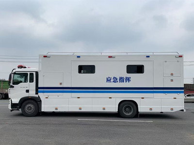 上汽大通應(yīng)急救援通訊指揮車 移動的智慧中樞，守護(hù)生命安全的堅實堡壘